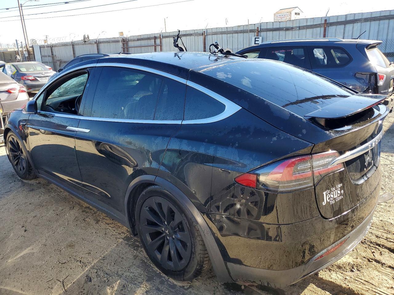 2018 Tesla Model X - Image 2