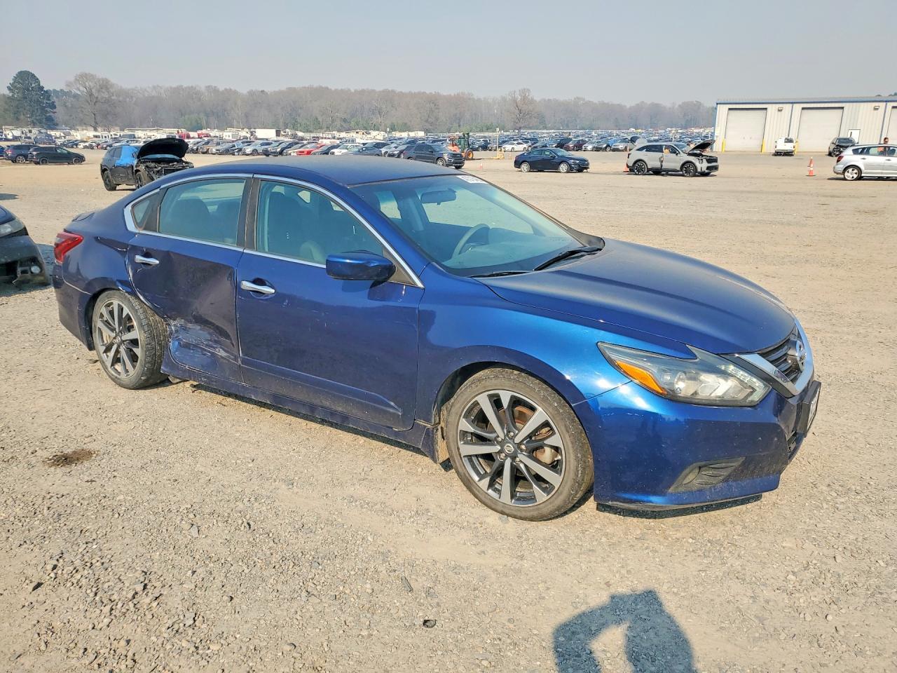 2017 Nissan Altima 2.5 Sr - Image 4