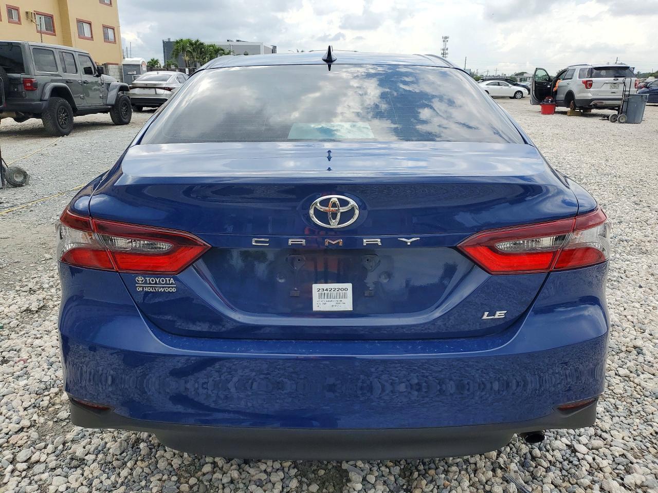 2023 Toyota Camry Le - Фото 6