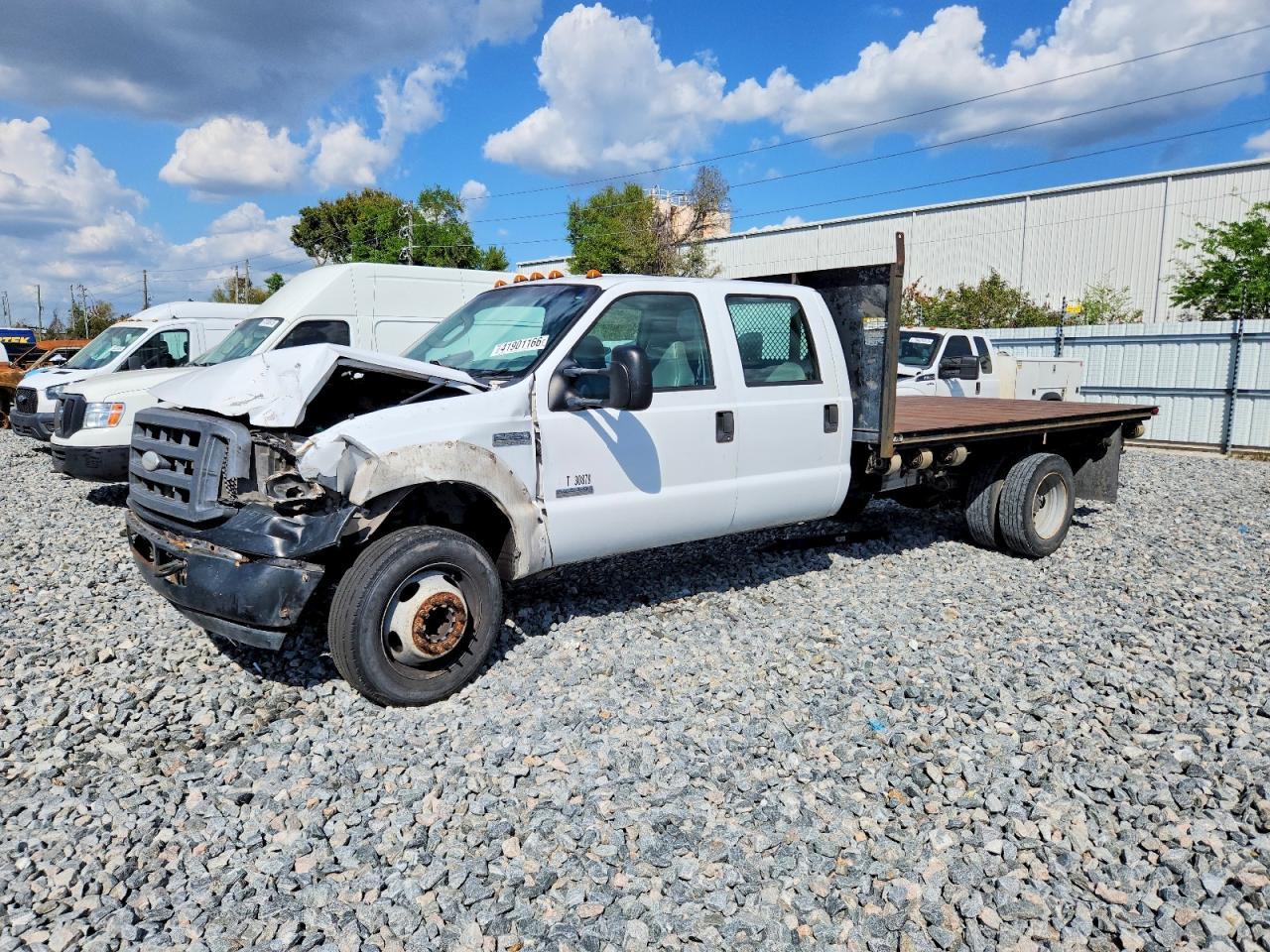 2005 Ford F550 Super Duty - Фото 2