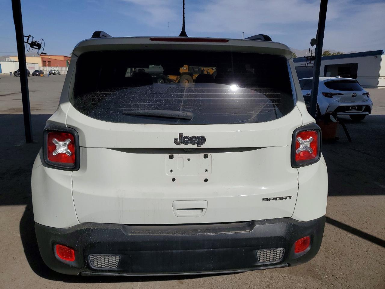 2021 Jeep Renegade Sport - Фото 6