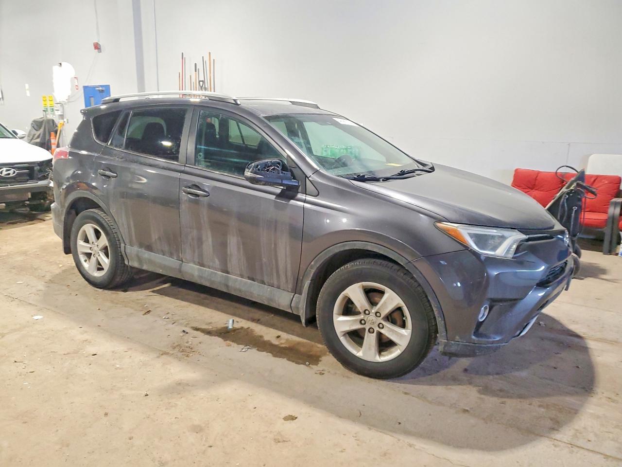 2016 Toyota Rav4 Xle - Фото 4