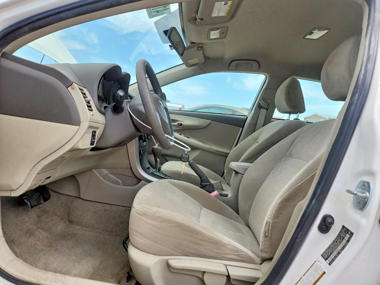 2009 Toyota Corolla Le - Image 7