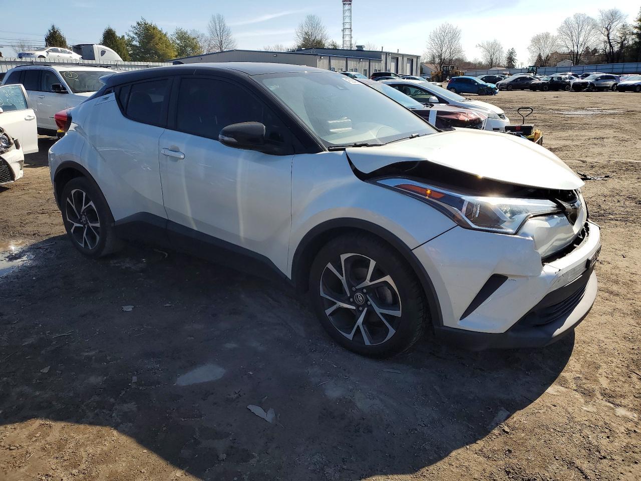 2019 Toyota C-Hr Xle - Фото 4
