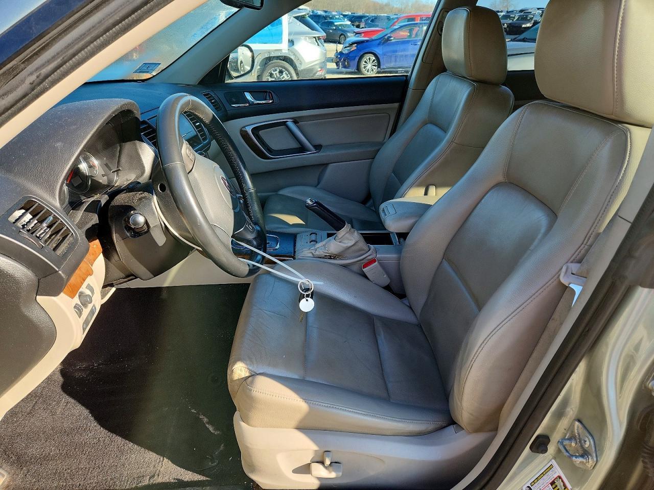 2009 Subaru Outback 2.5I Limited - Image 7