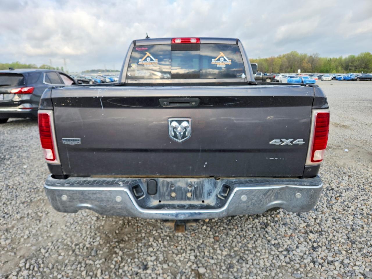 2016 Ram 1500 Laramie - Image 6