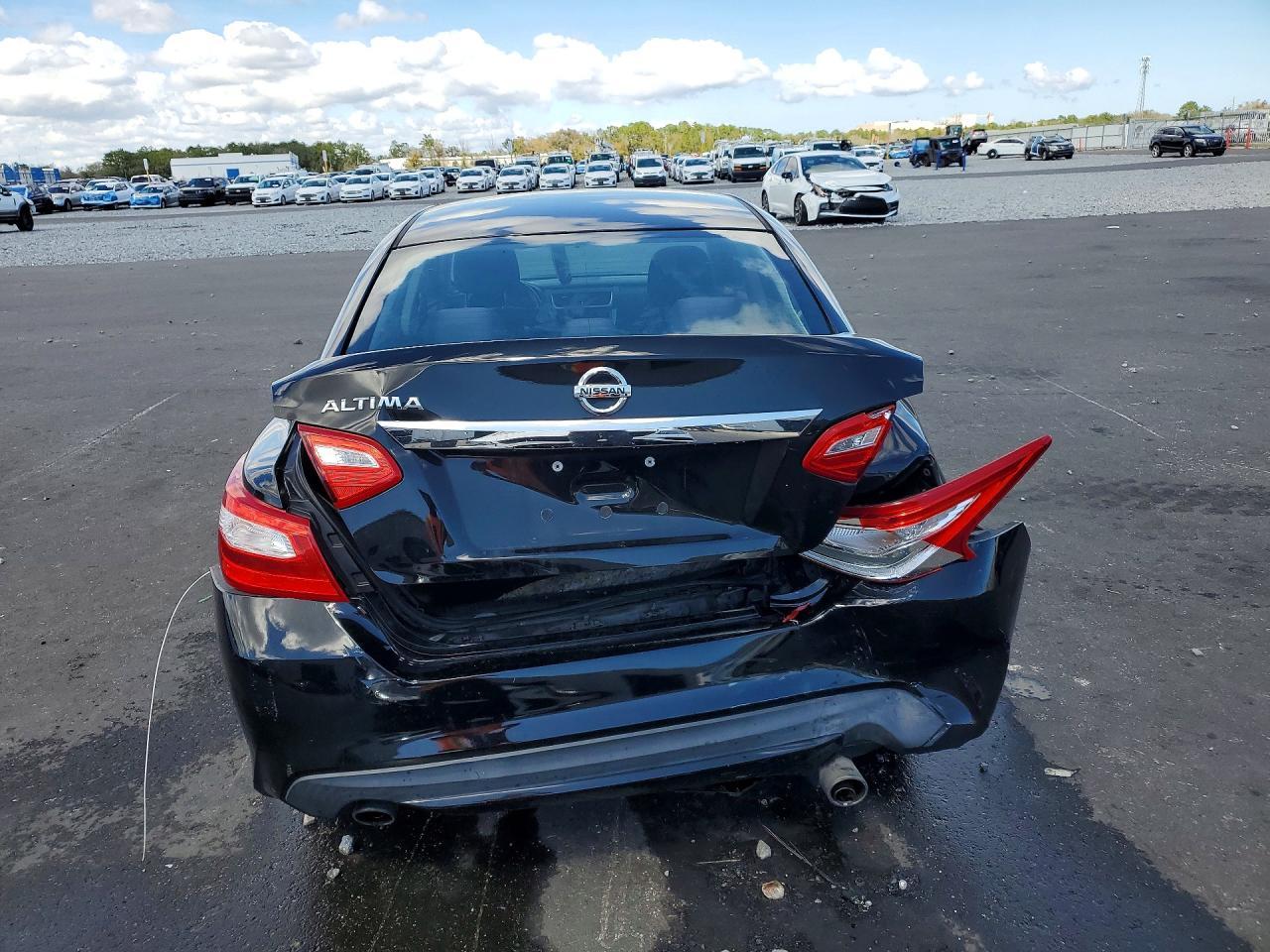 2017 Nissan Altima 2.5 S - Image 6