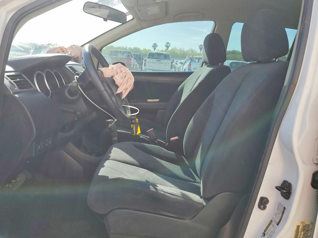 2012 Nissan Versa 1.8 S - Фото 7
