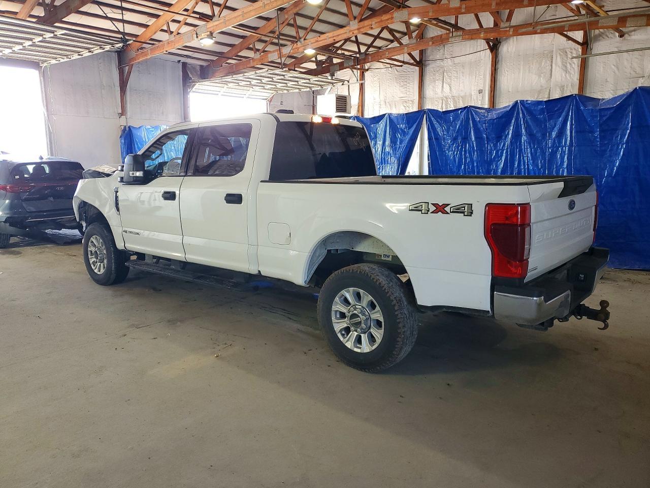 2022 Ford F250 Super Duty - Фото 2