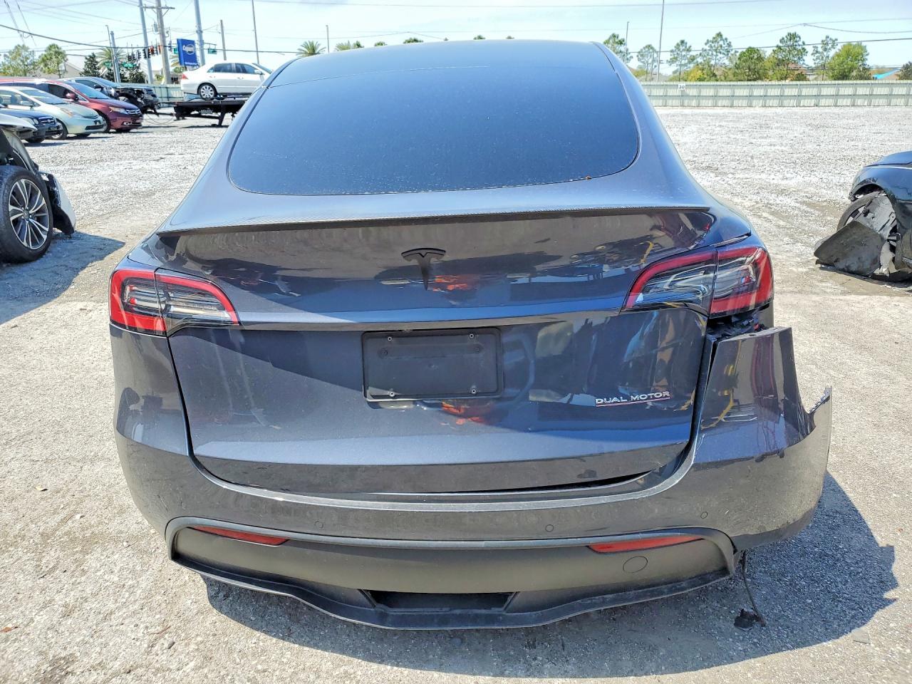 2022 Tesla Model Y - Фото 6