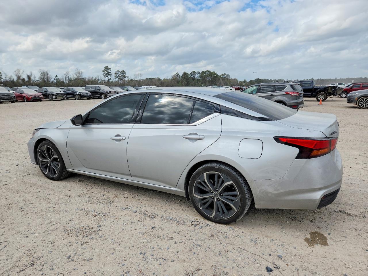 2024 Nissan Altima 2.5 Sr - Фото 2