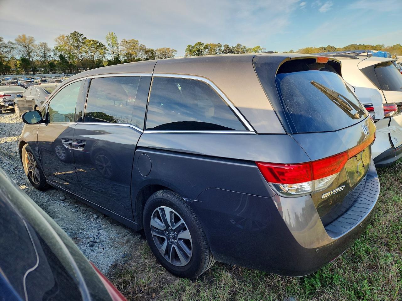 2014 Honda Odyssey Touring - Фото 2