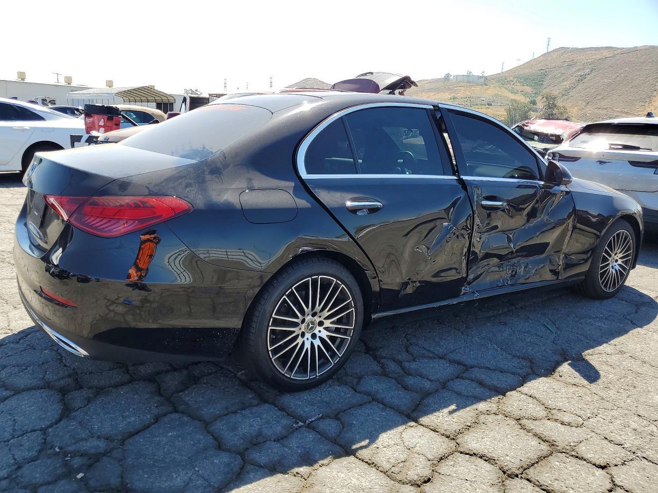 2023 Mercedes-Benz C 300 - Фото 3
