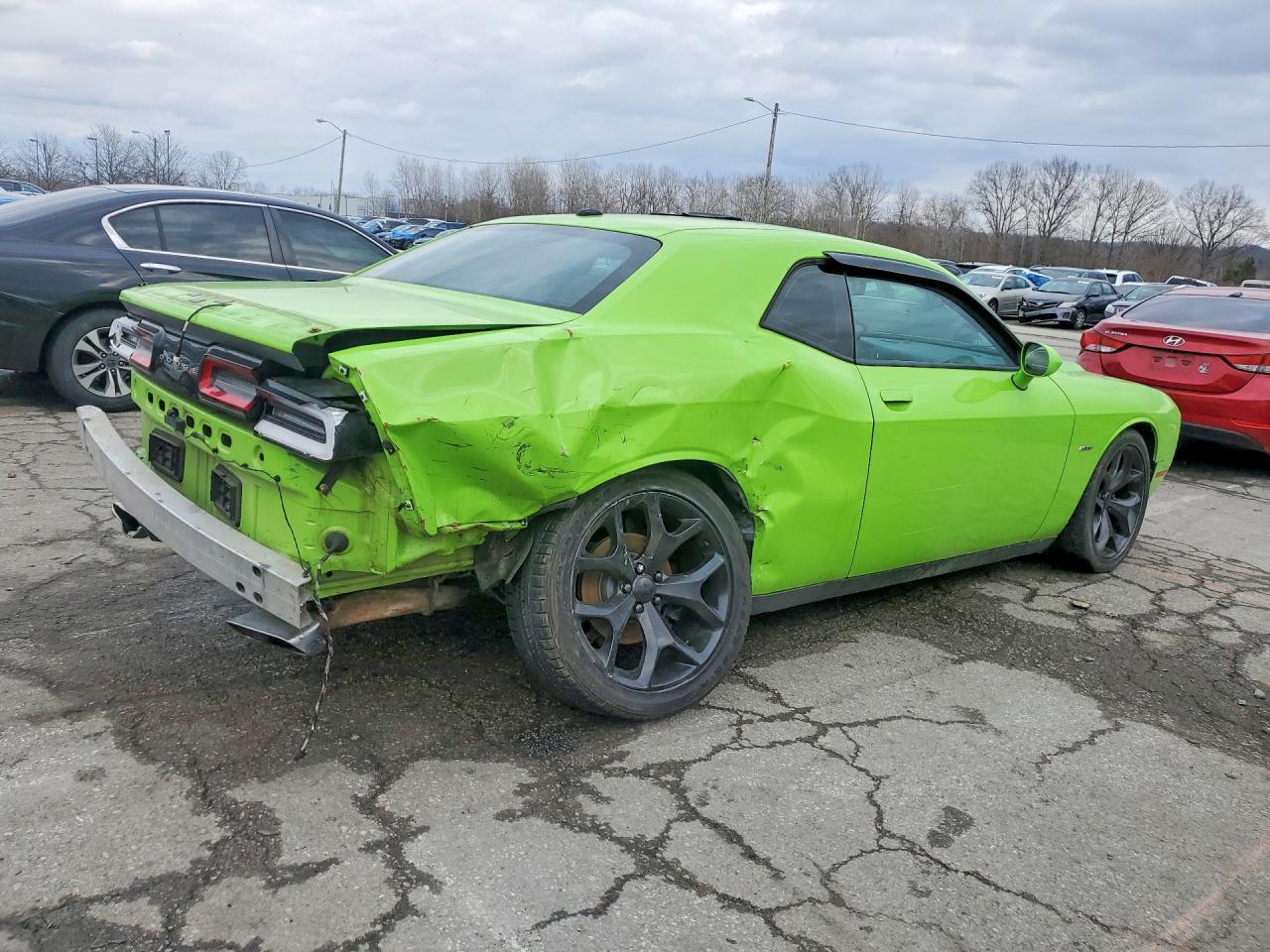 2015 Dodge Challenger Sxt - Image 3