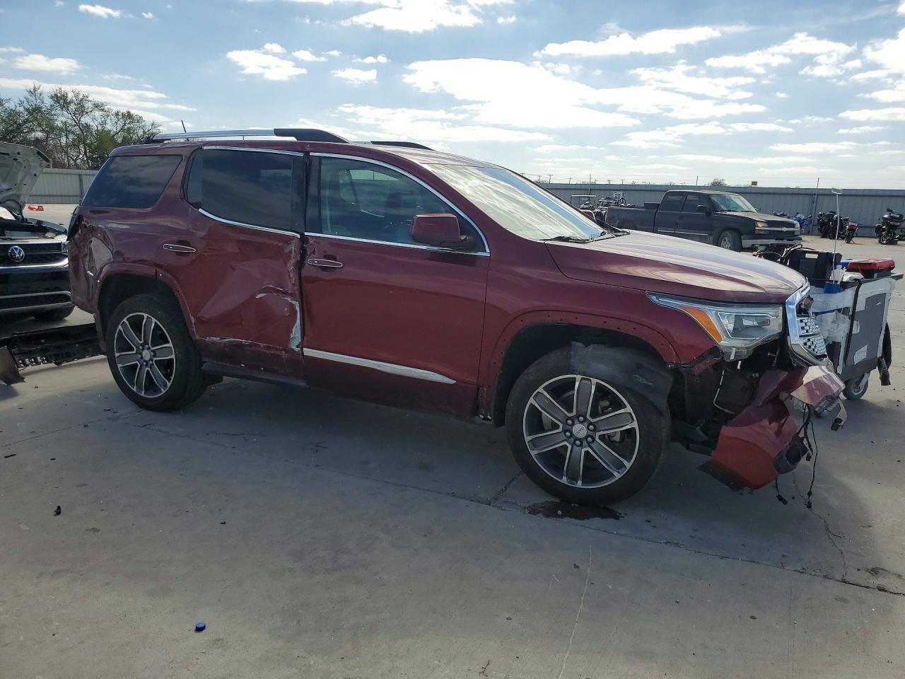 2018 GMC Acadia Denali - Image 4
