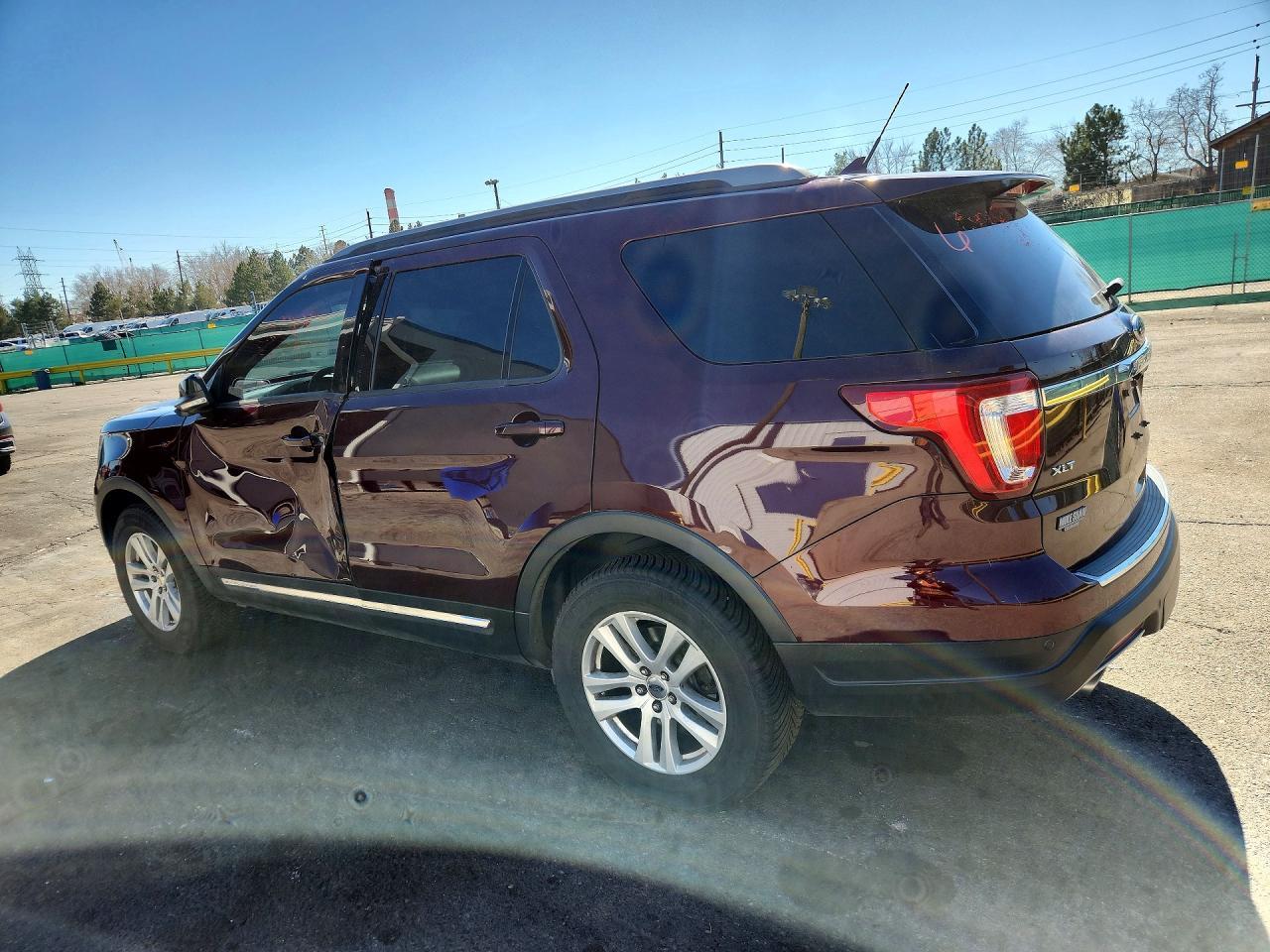 2018 Ford Explorer Xlt - Фото 2