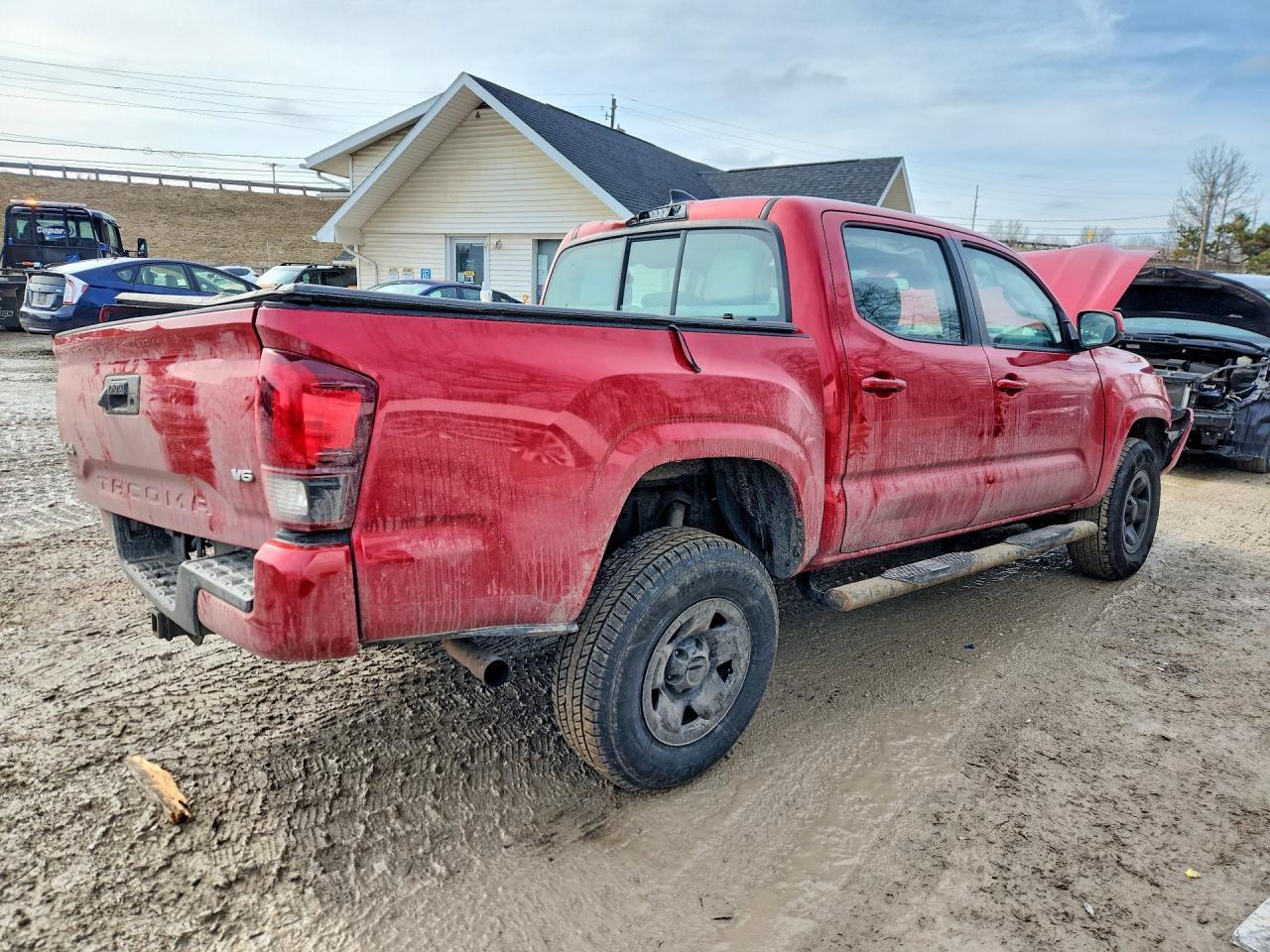 2018 Toyota Tacoma Sr V6 - Фото 3