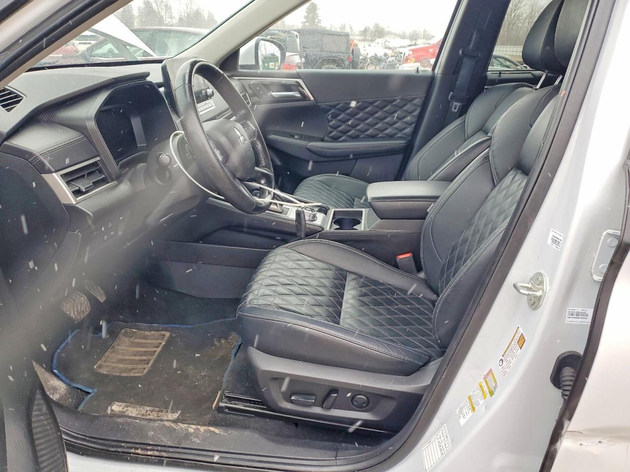 2023 Mitsubishi Outlander Sel - Фото 7