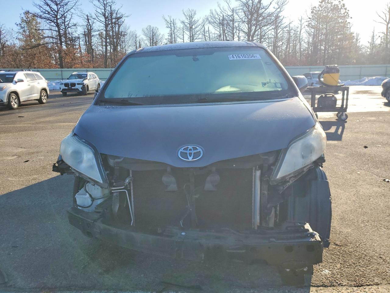2017 Toyota Sienna Le - Фото 5
