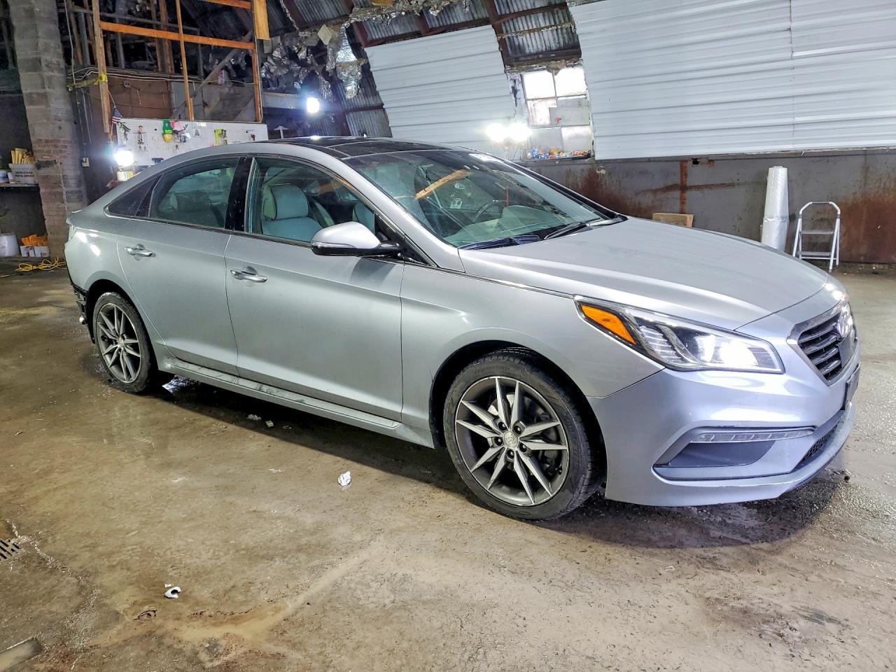 2015 Hyundai Sonata Sport 2.0T - Фото 4