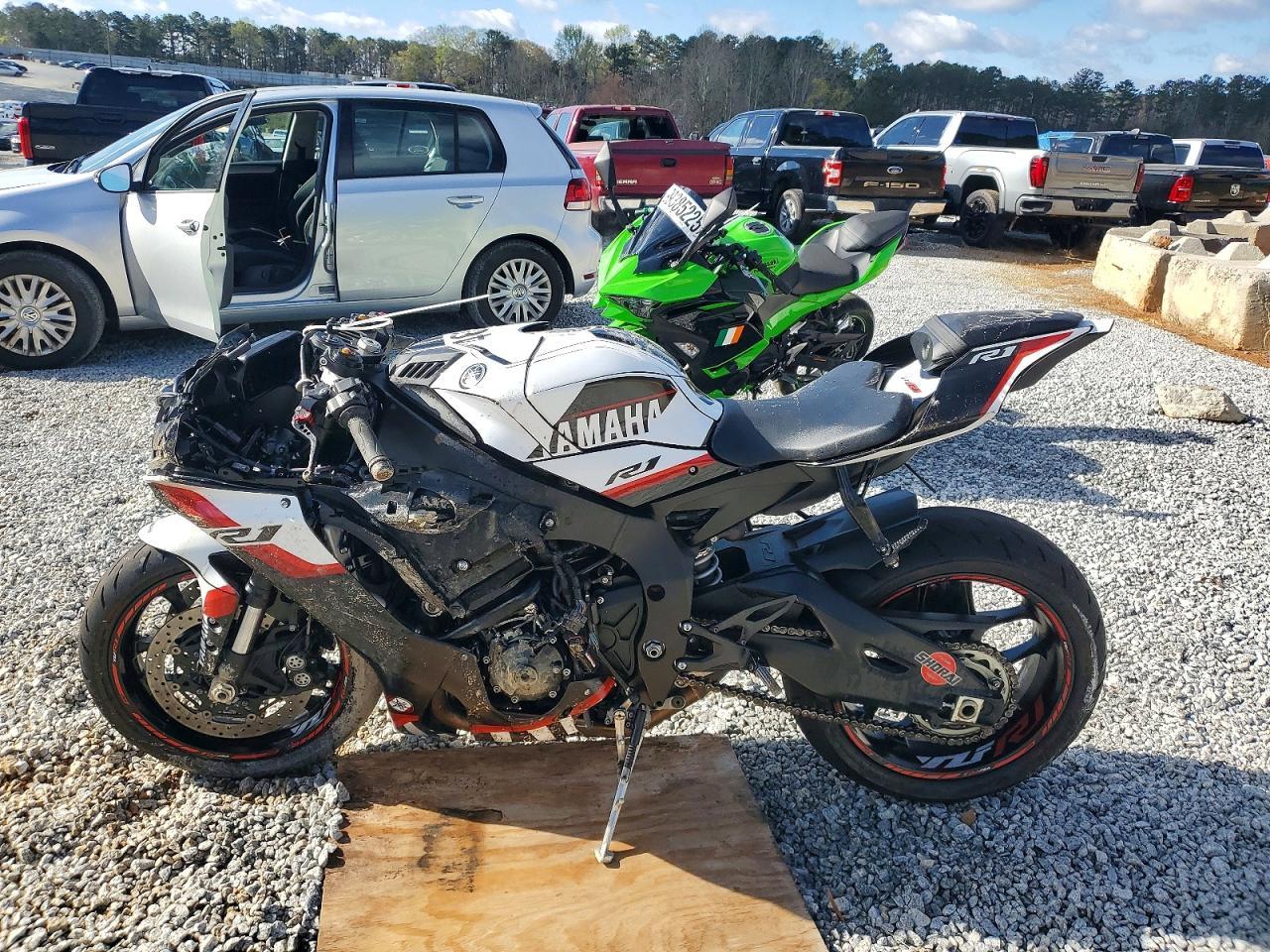 2024 Yama Yzfr1 - Фото 3
