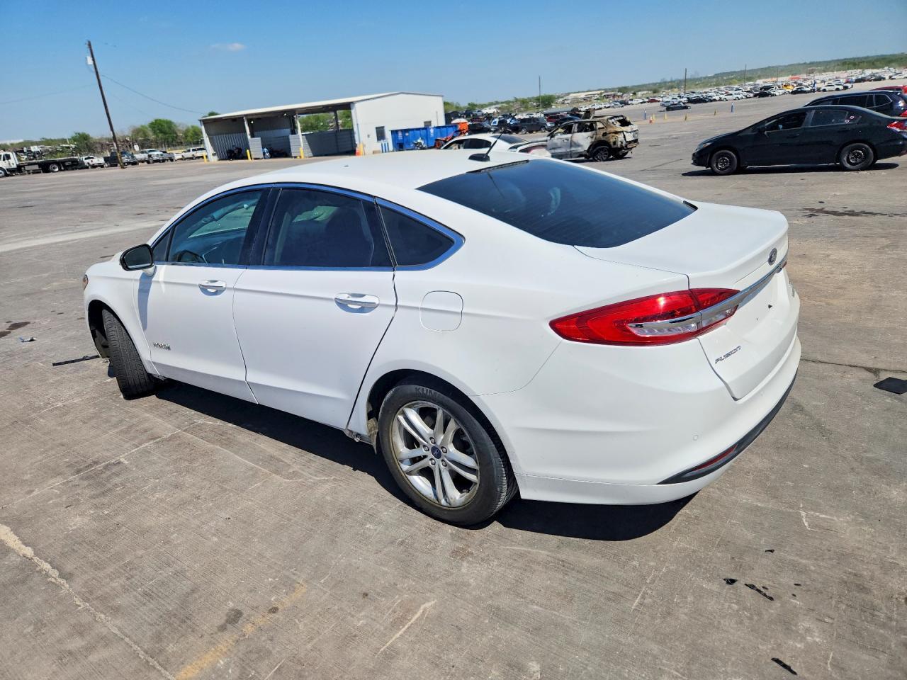 2018 Ford Fusion Se Hybrid - Image 2