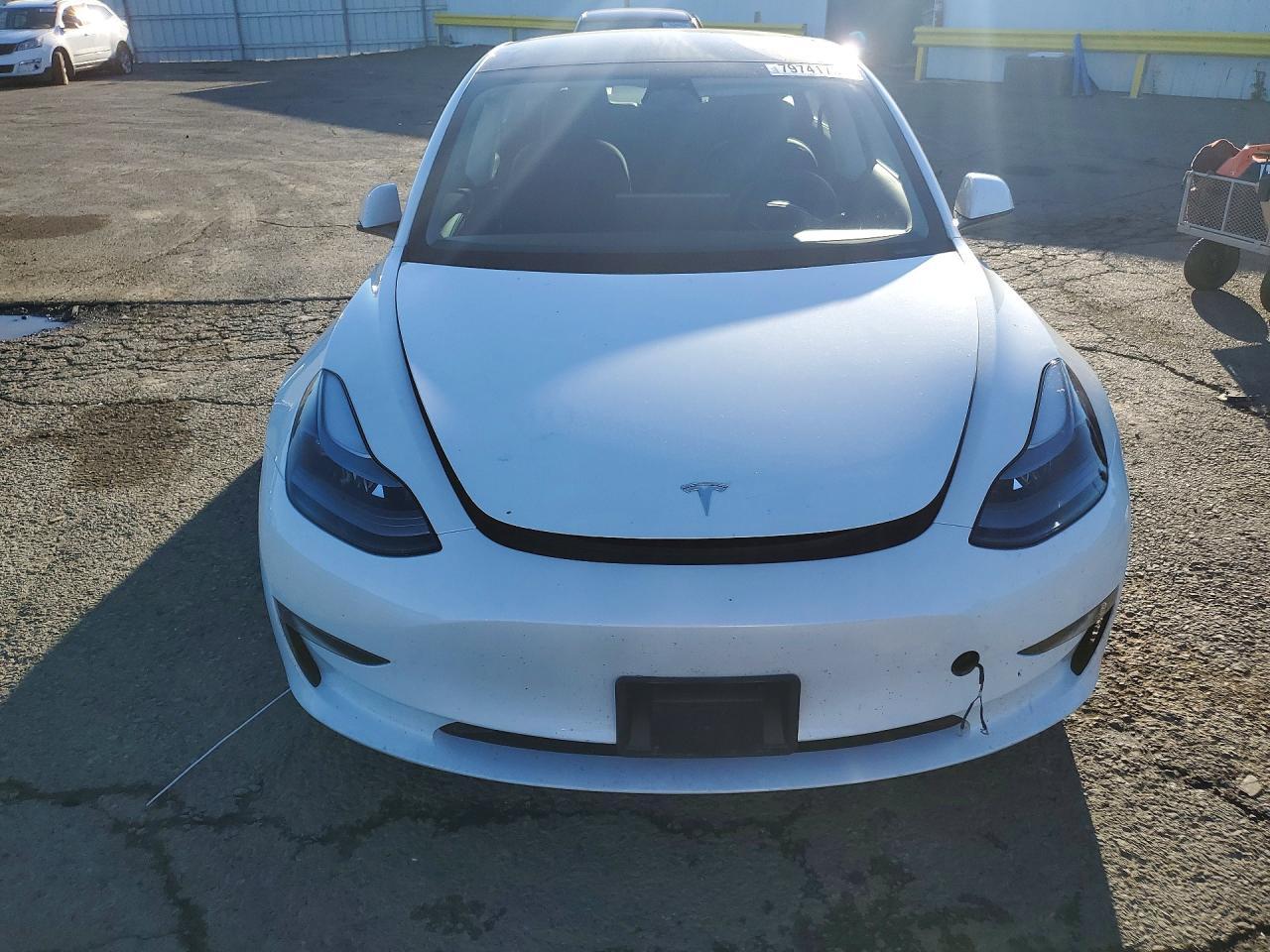 2023 Tesla Model 3 - Фото 5