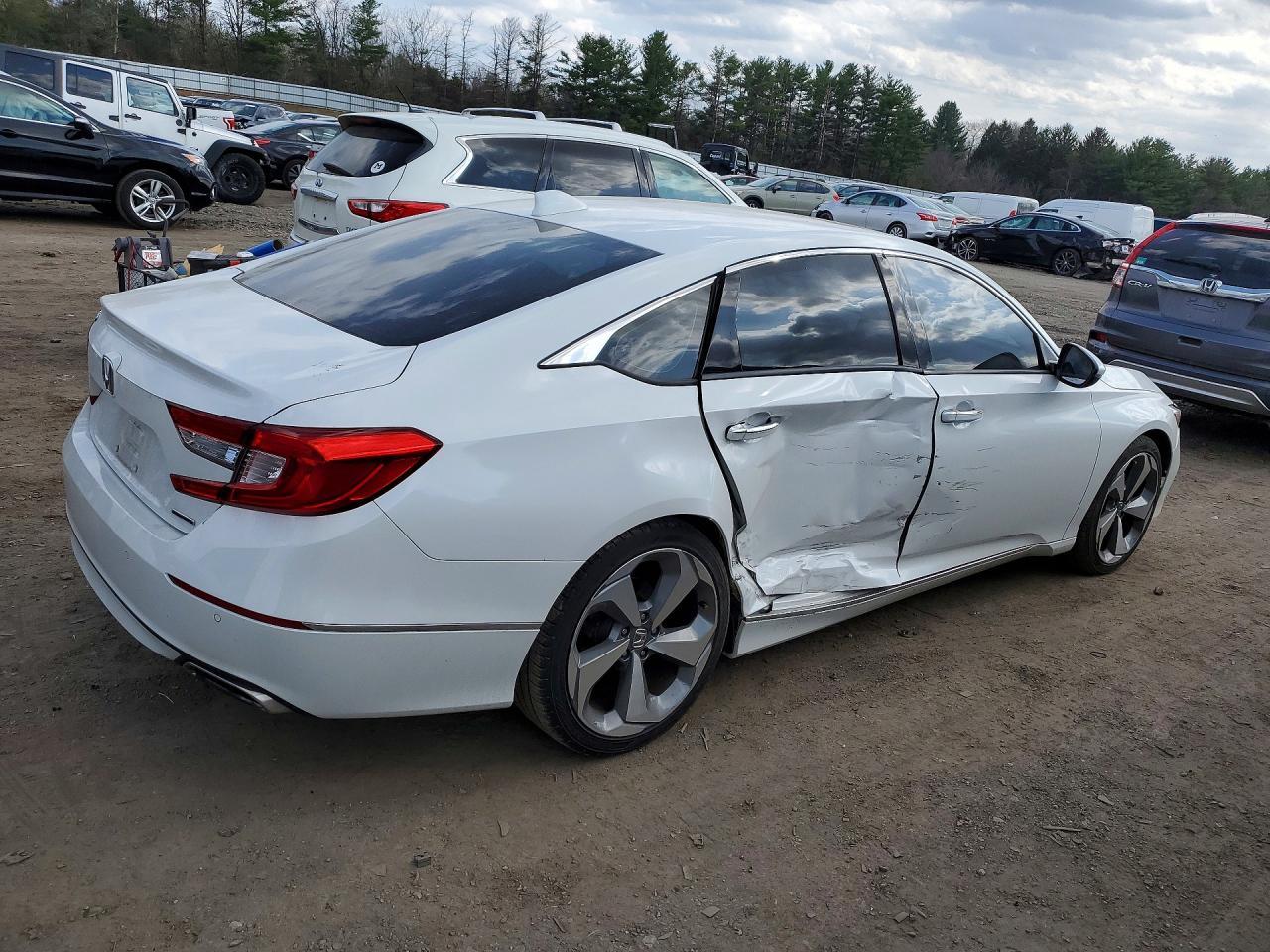 2018 Honda Accord Touring - Фото 3