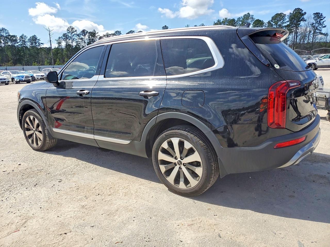 2022 Kia Telluride S - Фото 2