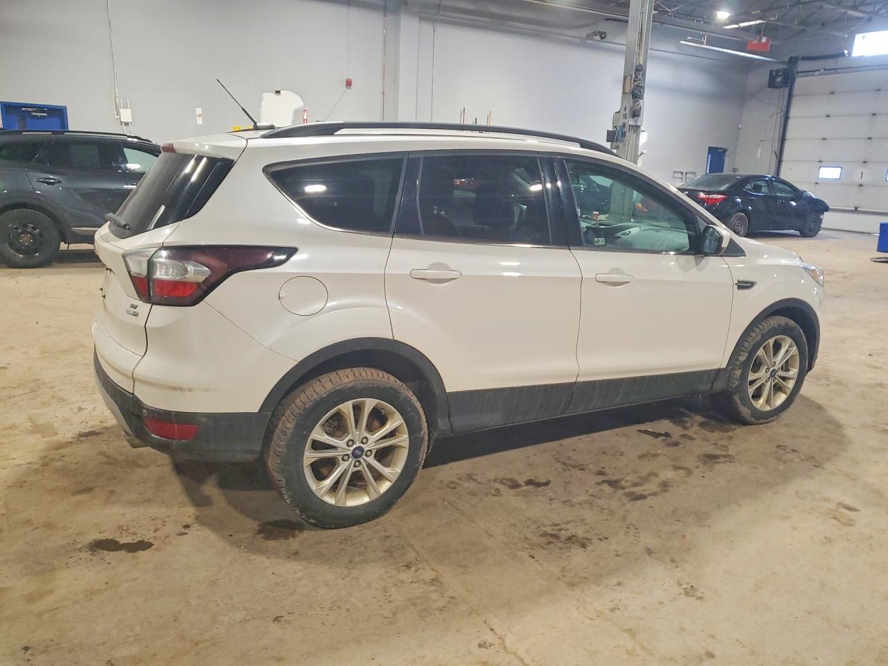2017 Ford Escape Se - Фото 3