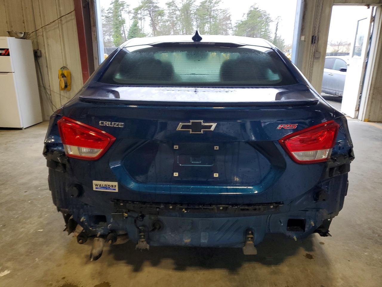 2019 Chevrolet Cruze Premier - Image 6