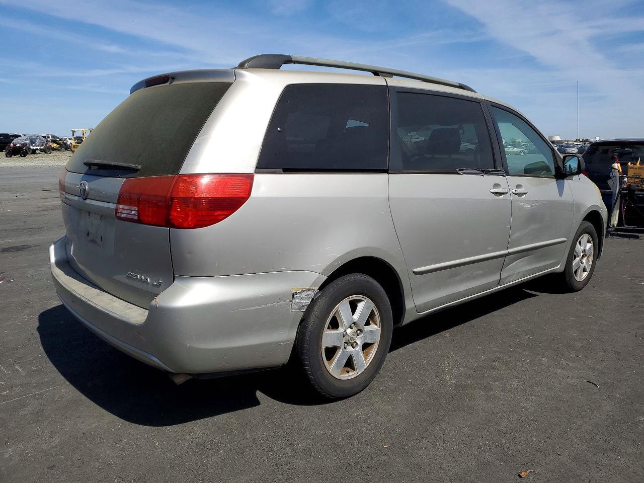 2005 Toyota Sienna - Фото 3
