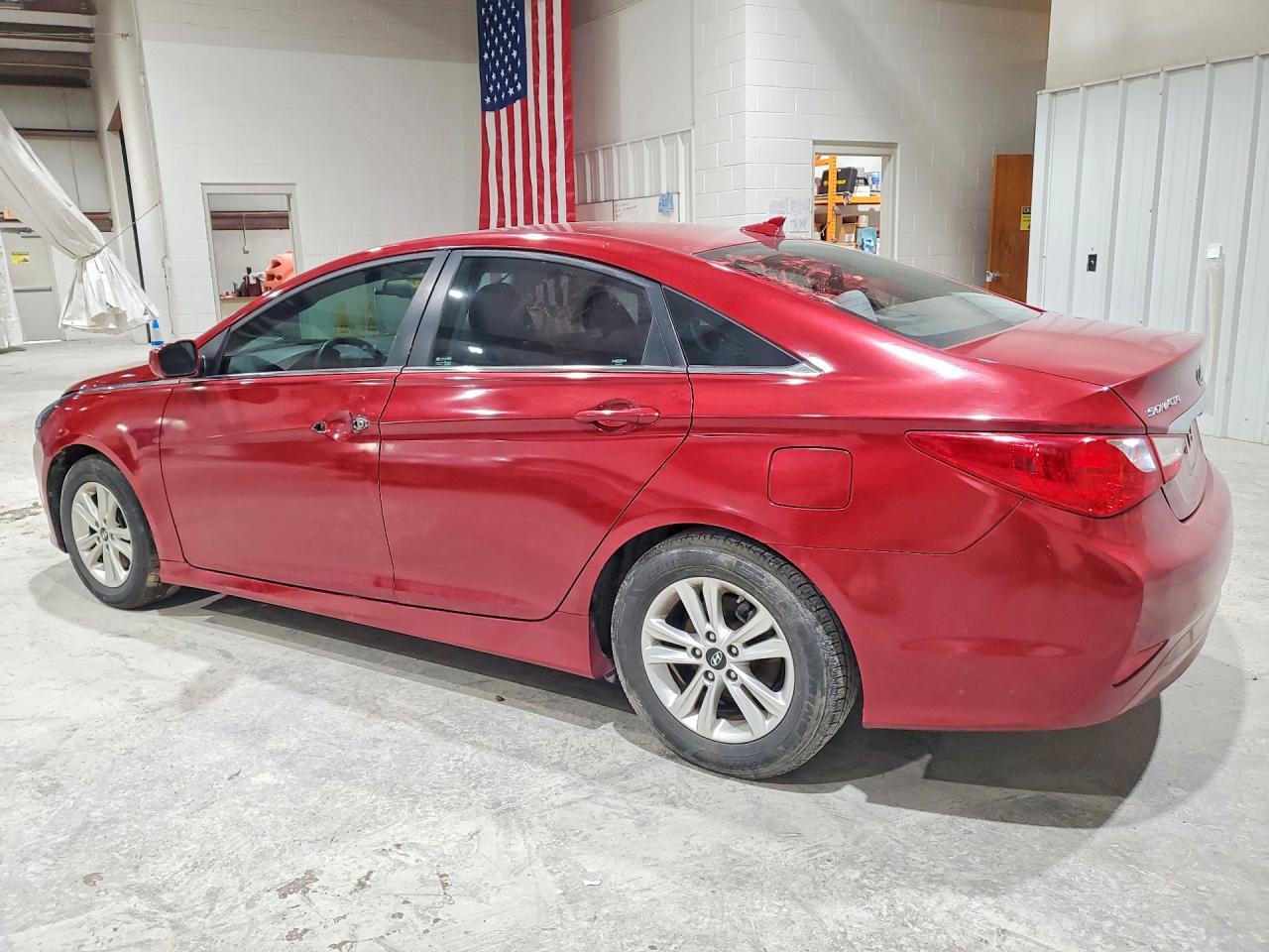 2014 Hyundai Sonata Gls - Image 2