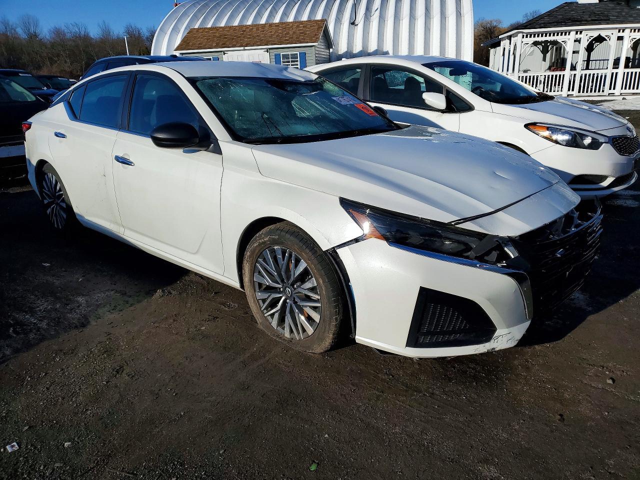2024 Nissan Altima 2.5 Sv - Image 4