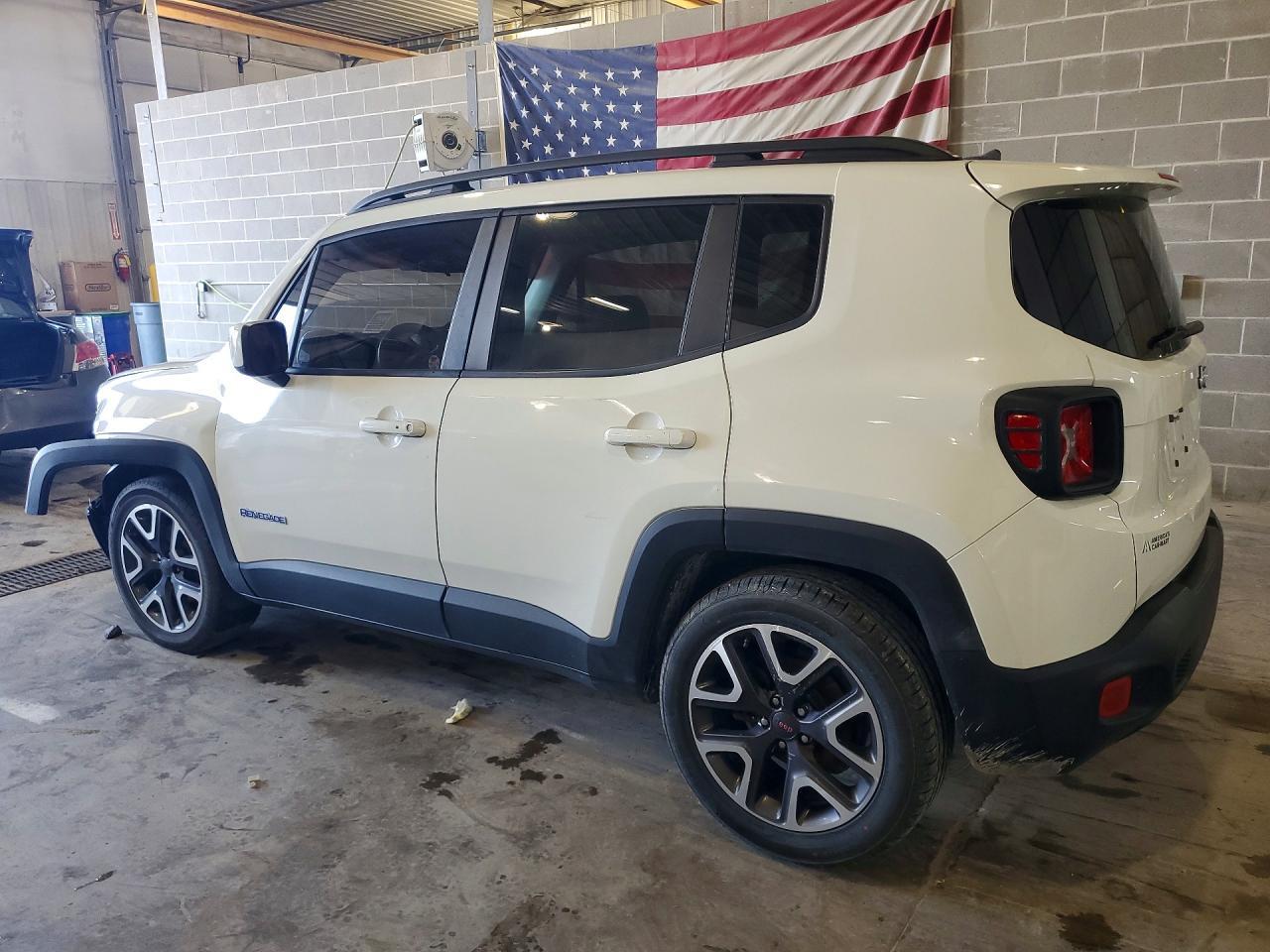 2017 Jeep Renegade Latitude - Фото 2