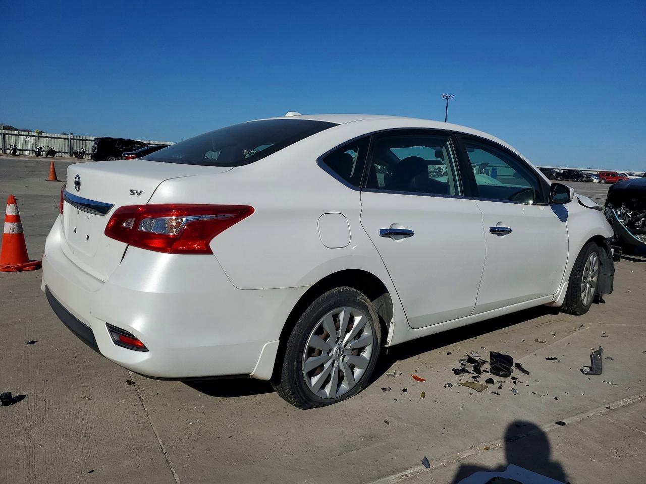 2017 Nissan Sentra - Фото 3