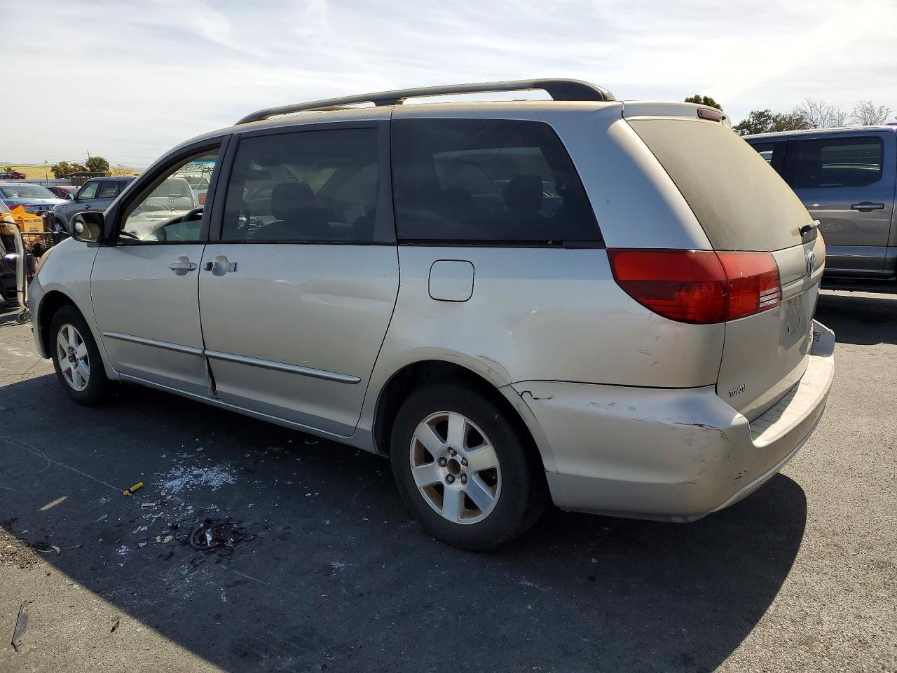 2005 Toyota Sienna - Фото 2