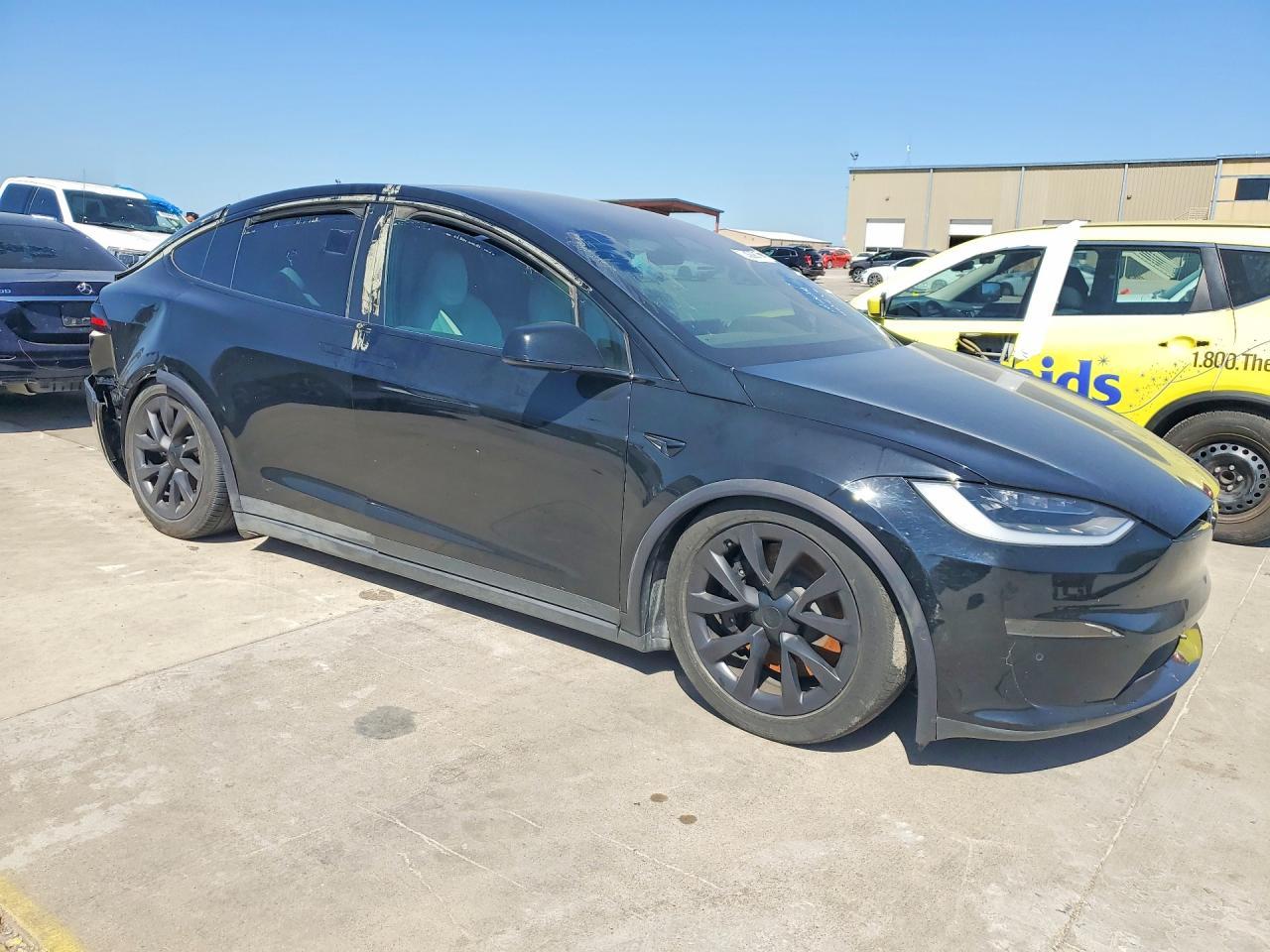 2022 Tesla Model X - Фото 4