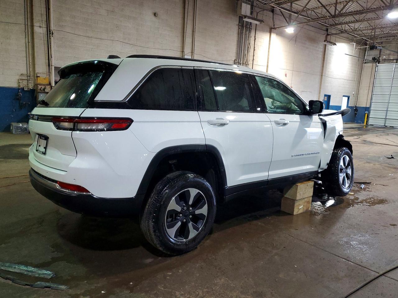 2025 Jeep Grand Cherokee 4Xe - Фото 3