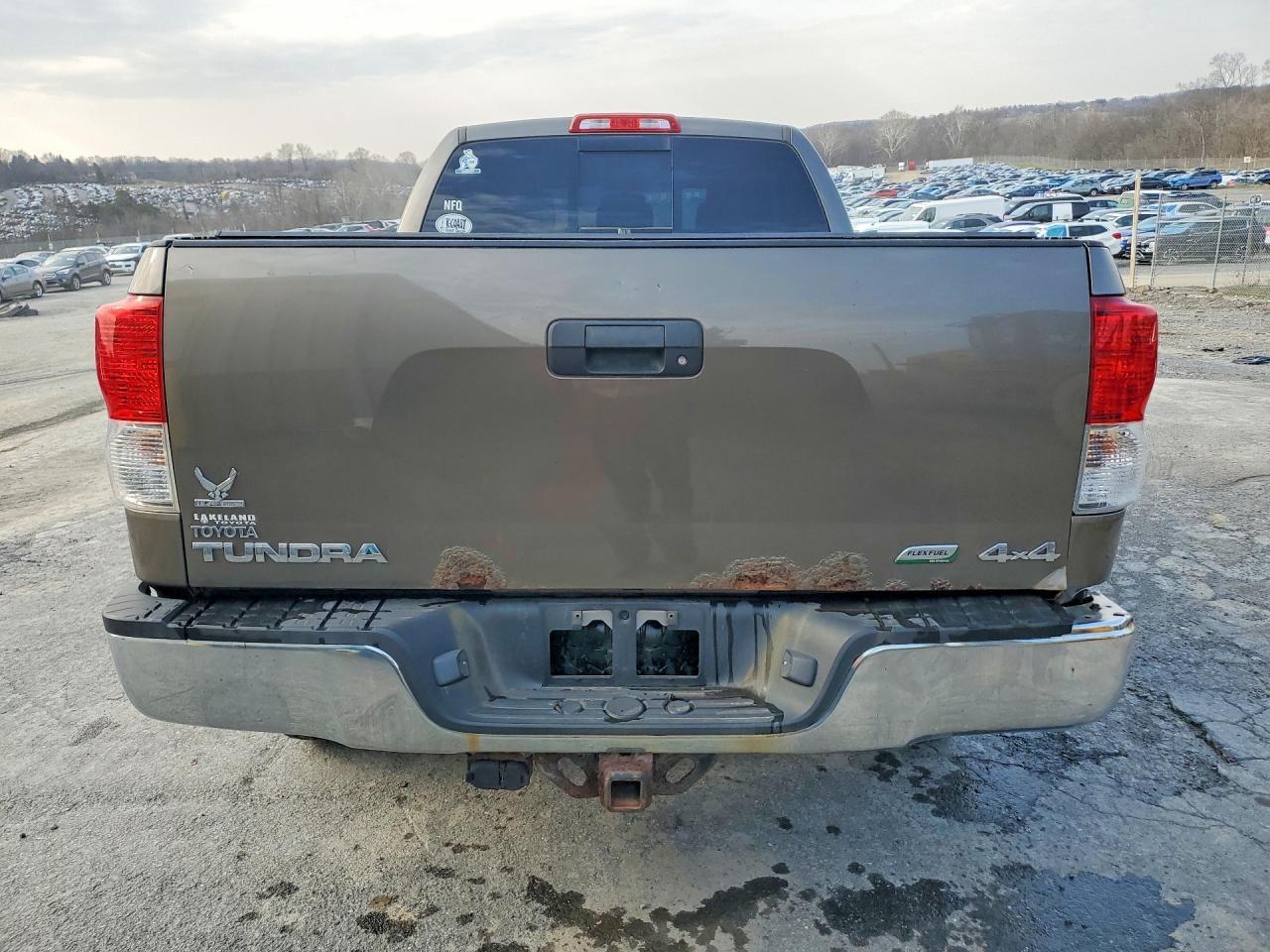 2011 Toyota Tundra Double Cab Sr5 - Image 6