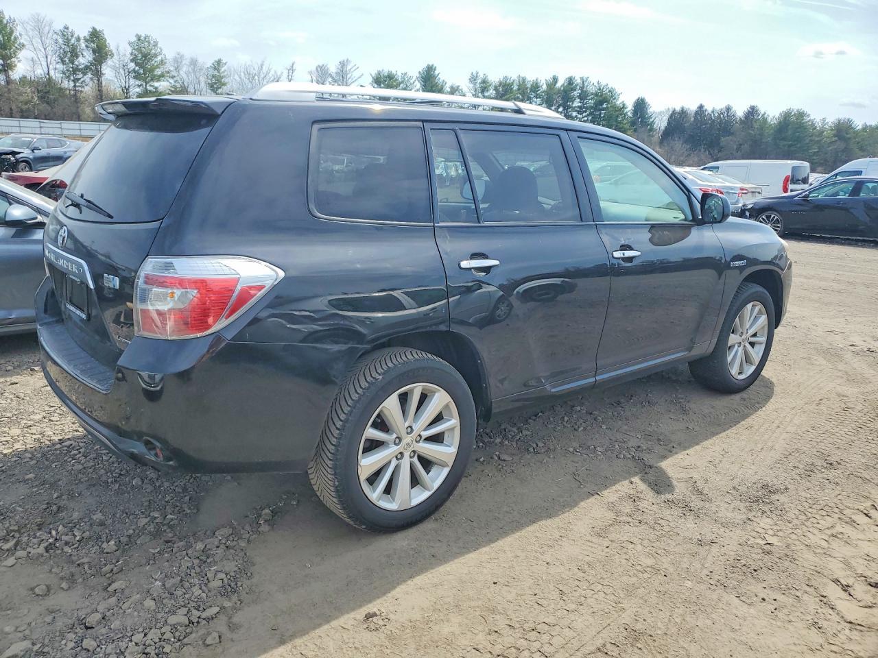 2010 Toyota Highlander Hybrid Limited - Image 3