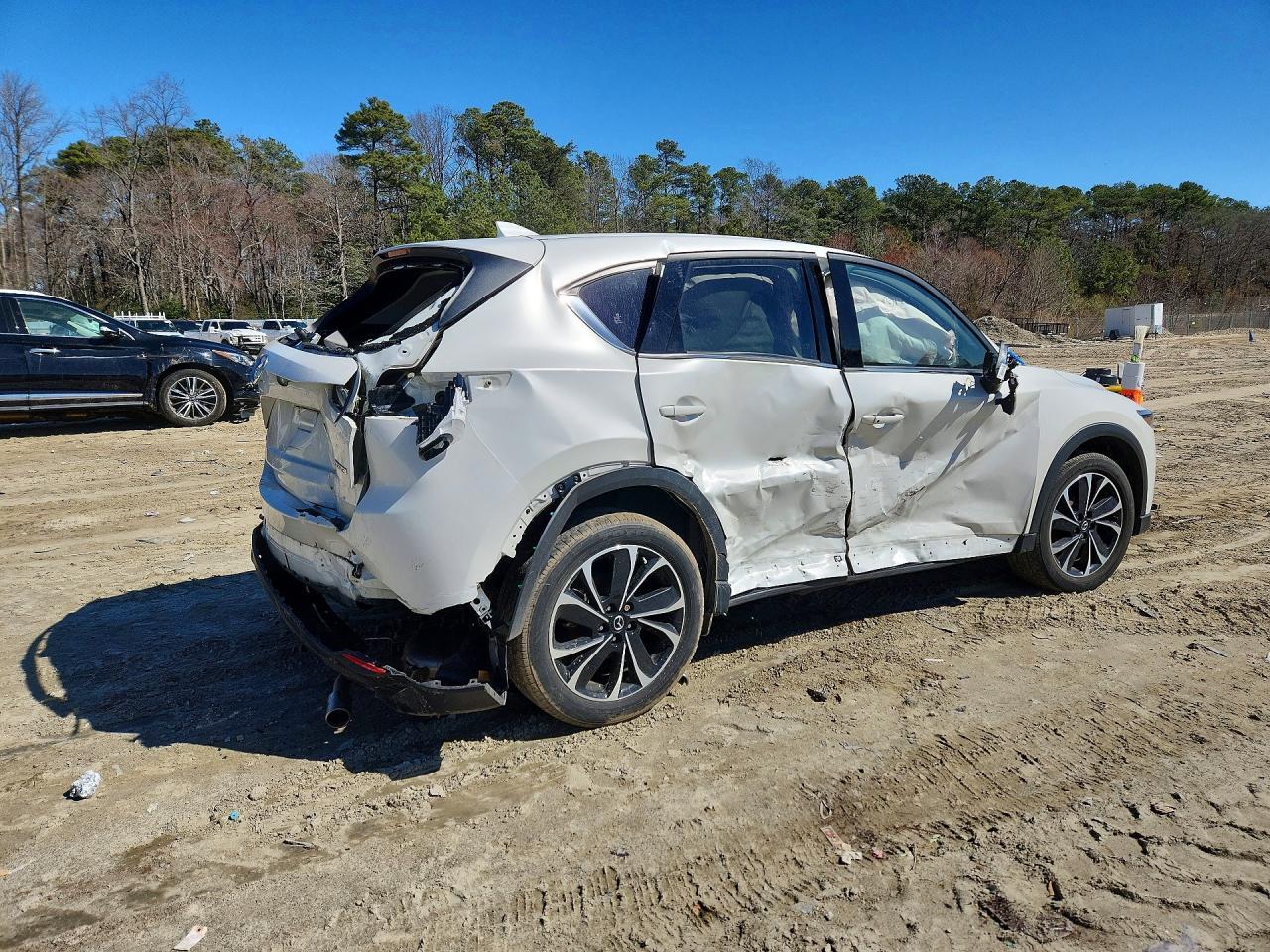 2023 Mazda Cx-5 Premium - Image 3