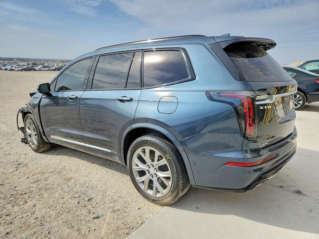 2020 Cadillac Xt6 Sport - Image 2