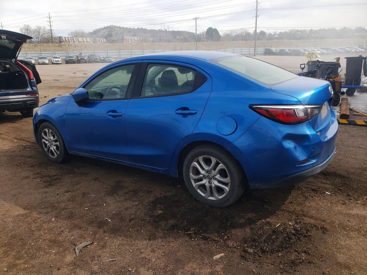 2016 Scion Ia Base - Фото 2
