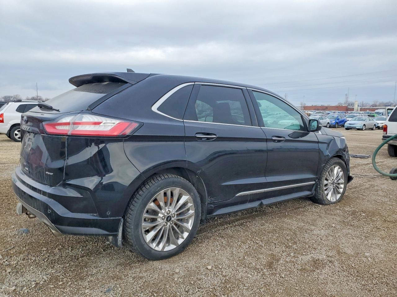 2021 Ford Edge Titanium - Фото 3