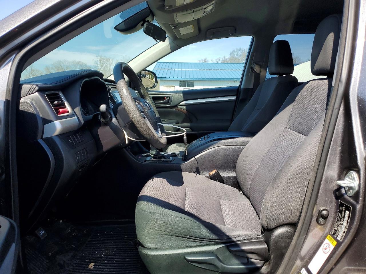 2017 Toyota Highlander Le - Image 7