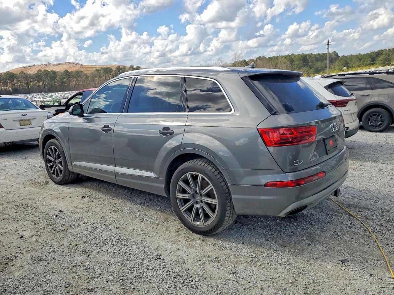 2017 Audi Q7 Premium Plus - Фото 2