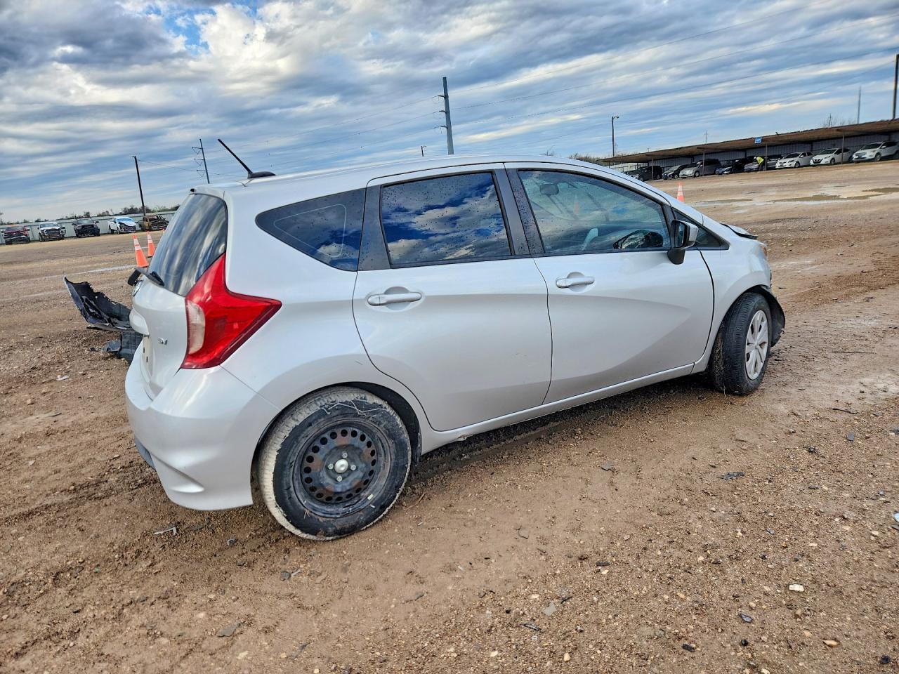 2018 Nissan Versa Note Sv - Фото 3