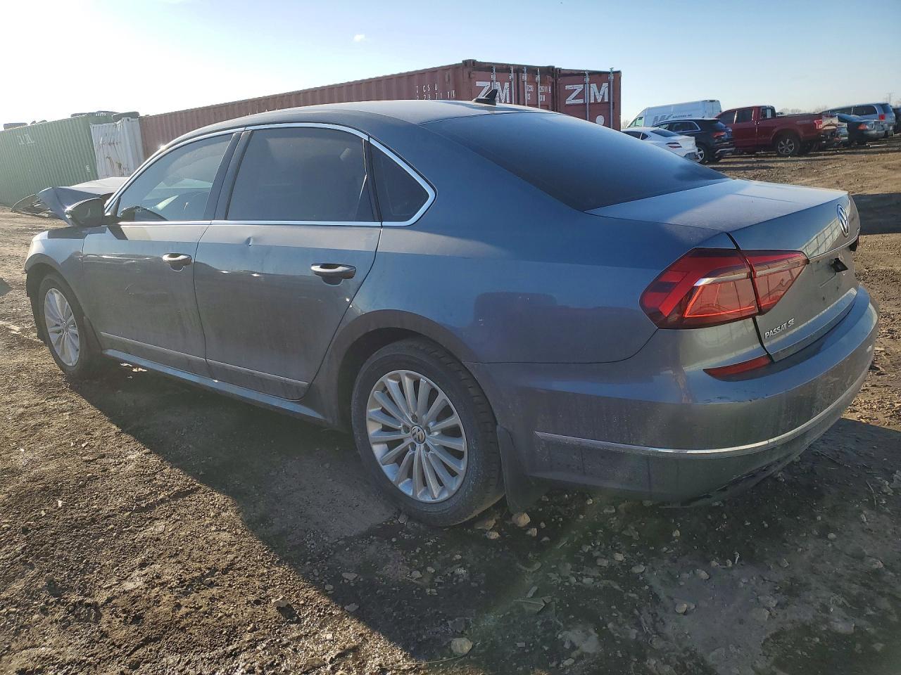 2017 Volkswagen Passat Se - Image 2