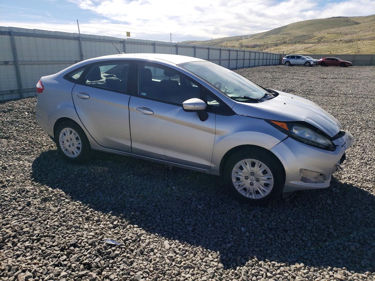 2016 Ford Fiesta S - Image 4